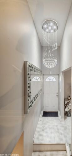 9438 Prairie Ave, Chicago IL  60619-7220 exterior