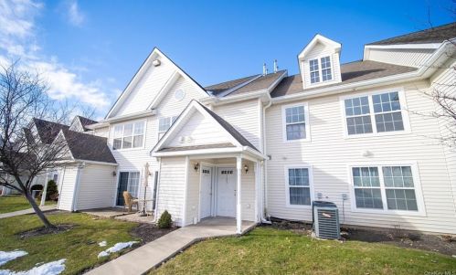 245 Ruth Ct, Middletown NY 10940-5319 exterior