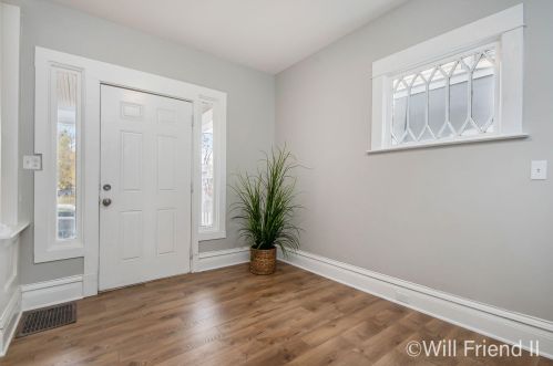 125 Dickinson St, Grand Rapids, MI 49507-2424