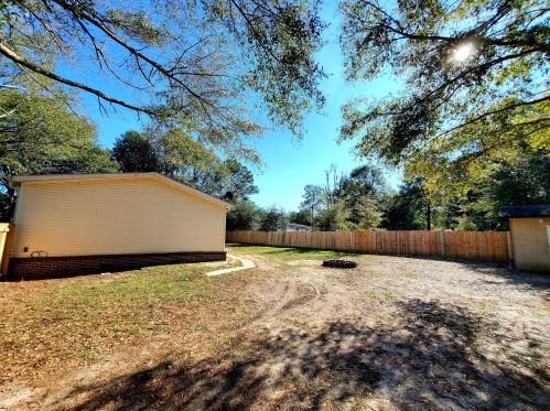 637 Lk Rosemary Ct, Defuniak Springs FL 32433-9628 exterior