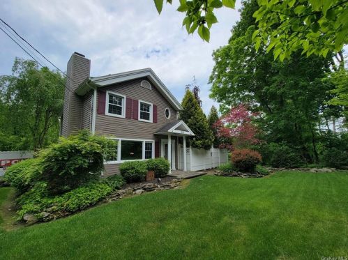 323 Grand Ave, Poughkeepsie NY 12603-4403 exterior