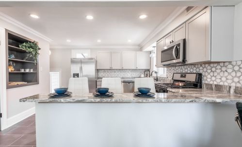 2500 11 Ave, Broadview IL 60155-4814 exterior