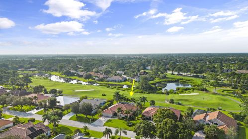 1292 Bent Pine Cv, Fort Pierce FL 34986-2102 exterior