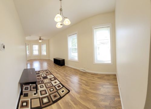 12238 Wallace St, Chicago, IL 60628-6418