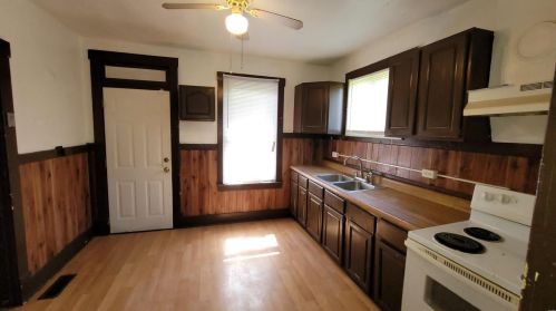 1216 Verl Pl, Saint Louis MO 63133-1037 exterior