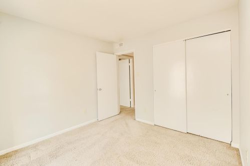 4263 Frst De Vl Dr, Saint Louis MO 63129-1805 exterior