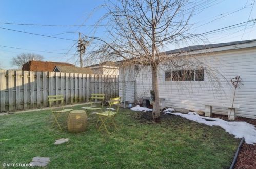 5908 Elston Ave, Chicago IL 60646-5508 exterior