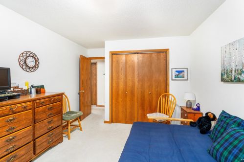 328 Hickory St, Duluth MN 55811-4899 exterior