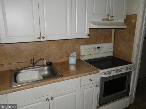 616 56 St, Philadelphia PA 19143-5704 exterior