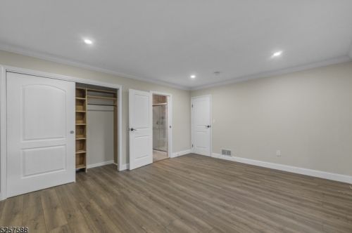 114 Woodlawn Ave, Bridgewater NJ 08807-2031 exterior