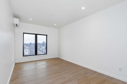 35 Academy St, Poughkeepsie NY  12603-3377 exterior