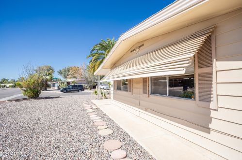 9101 Country Clb Dr, Chandler AZ 85248-6420 exterior