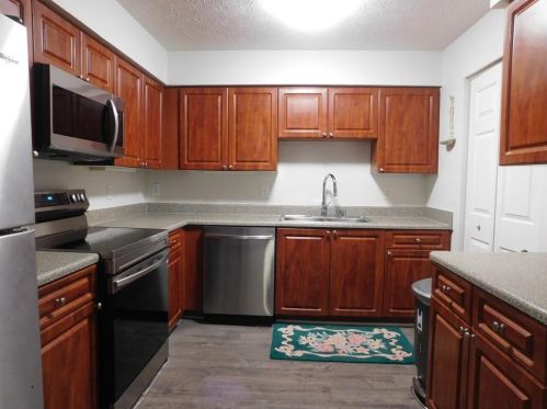 1819 Barrow Way, Duluth GA 30096-2679 exterior