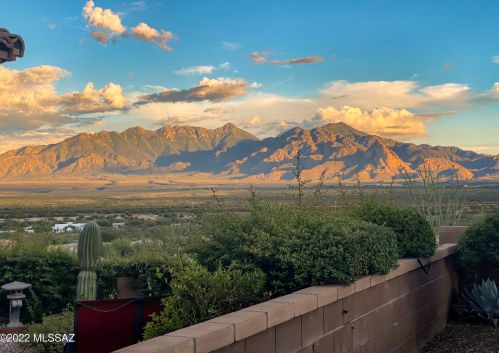 1817 Calle Casas Lindas, Green Valley, AZ 85622-8028