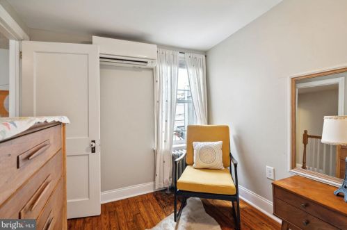 828 Judson St, Philadelphia PA  19130-1922 exterior