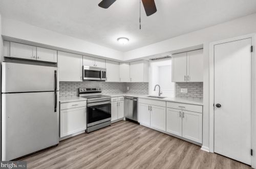 89 Roboda Blvd, Limerick, PA 19468-2966