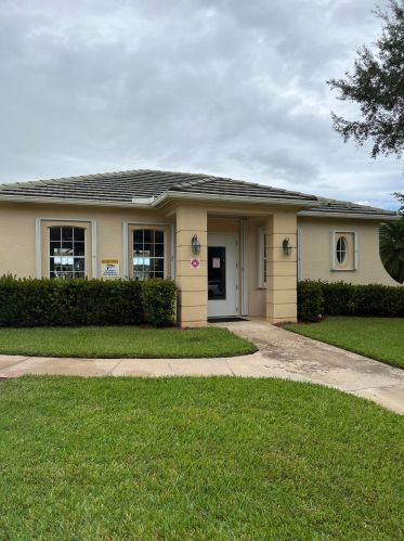 525 Lake Manatee Way, Fort Pierce FL  34986-1775 exterior