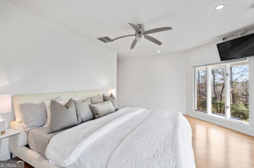 30 Chevaux Ct, Atlanta GA  30342-1944 exterior