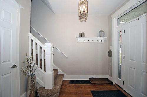 1664 Hillsdale Ave, Pittsburgh PA 15216-1870 exterior