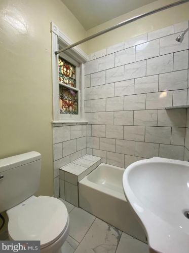 4718 Cedar Ave, Philadelphia PA 19143-2016 exterior