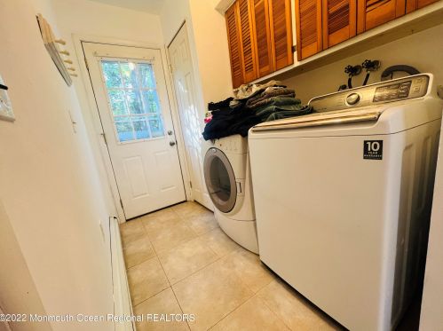 308 Enterprise Dr, Lacey NJ 08731-1815 exterior