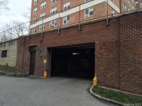 290 Collins Ave, Mount Vernon NY 10552-1734 exterior