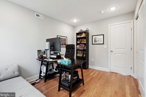 1316 Catharine St, Philadelphia PA 19147-2628 exterior