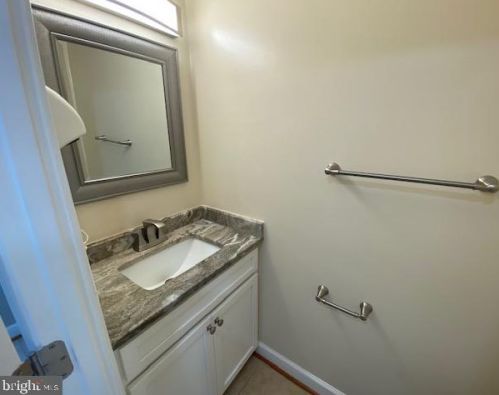 34 Seek Ct, Silver Spring MD  20912-7234 exterior