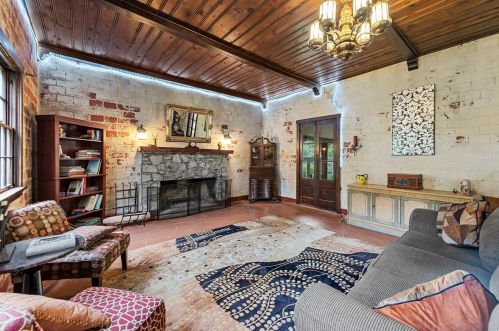 1360 Coburg Lands Dr, Saint Louis MO 63137-3008 exterior