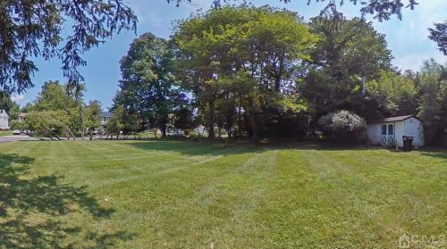 23 Peru St, Edison NJ  08820-2625 exterior