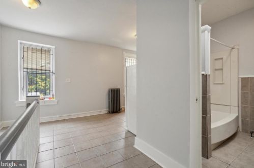 24 51 St, Philadelphia PA 19139-2726 exterior