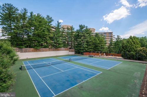 4341 Embassy Park Dr, Washington DC 20016-3607 exterior