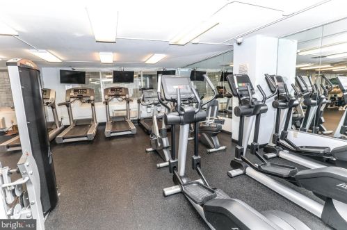 1919 Chestnut St, Philadelphia PA  19103-3401 exterior