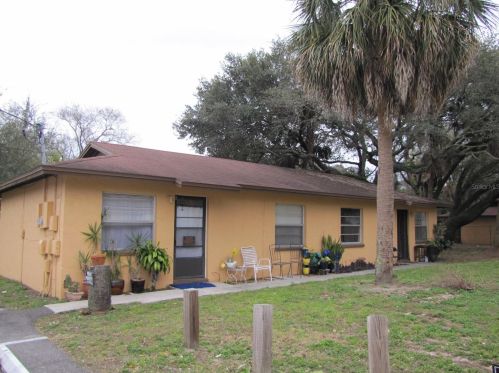 5215 Columbus Dr, Tampa, FL 33619-2402