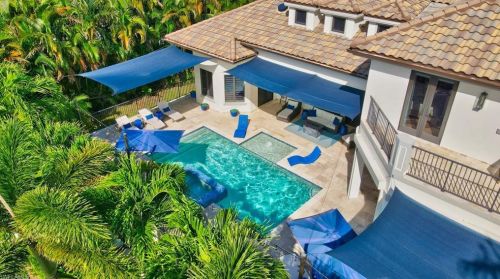 606 Binnacle Dr, Naples FL 34103-2725 exterior