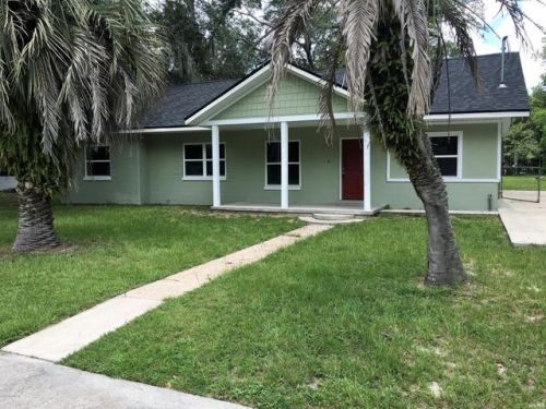 331 4th St, Macclenny, FL 32063-2413