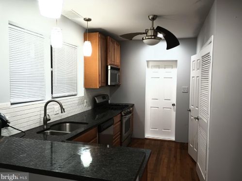 589 Parkway Ave, Trenton NJ  08618-2537 exterior