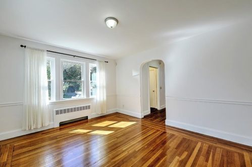 136 9th St, Providence RI 02906-2931 exterior