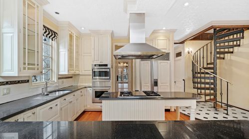 4841 Hoyne Ave, Chicago IL 60625-1306 exterior