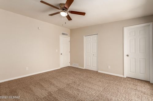 7055 Camino De Ln Tierra, Tucson AZ 85741-2416 exterior