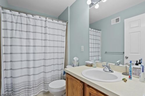 24 Dorset Dr, Hackettstown NJ  07840-5010 exterior