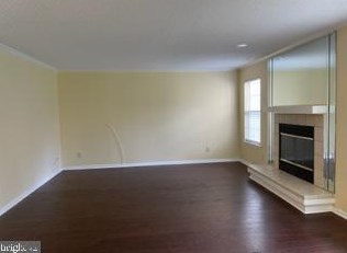 102 Eagles Chase Dr, Trenton, NJ 08648-2561