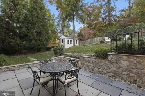 3877 30 St, Arlington VA 22207-5303 exterior