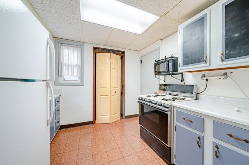 213 Dorothy Dr, Pittsburgh PA 15235-1829 exterior