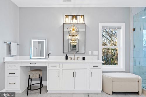 6714 Van Fleet Dr, Mc Lean VA  22101-5140 exterior