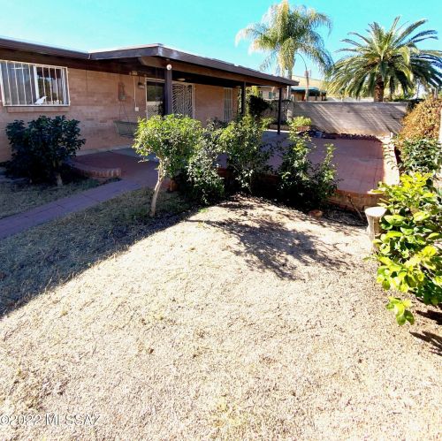 8771 Baker St, Tucson AZ 85710-2617 exterior