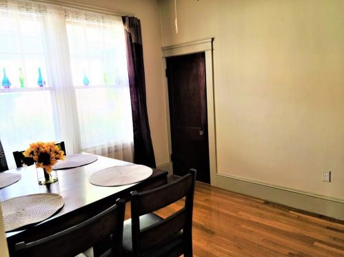 23 Sharon St, Providence RI 02908-4218 exterior