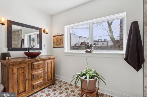 1312 Hancock St, Philadelphia PA 19122-4523 exterior