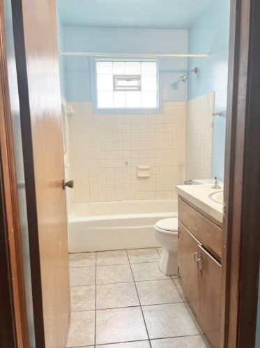 3241 Marshall Ave, Grand Rapids MI 49508-2489 exterior