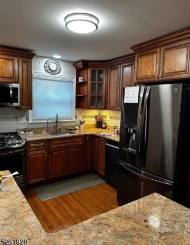 235 Shephard Ave, Newark NJ  07112-1844 exterior